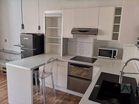 CHAMBERY - Historique - T2 Meublé - Photo 2