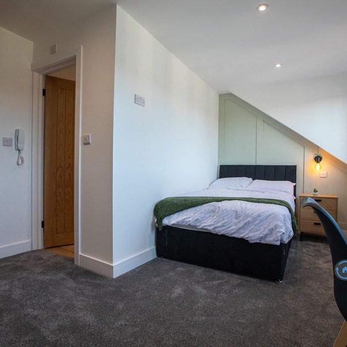 1 bedroom in a house share to rent - Photo 1