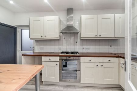 Fearnhead Lane, Warrington - Photo 3