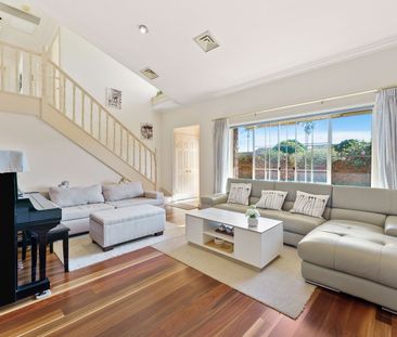 Perfect Boutique Townhouse in Prestige Location - Photo 6
