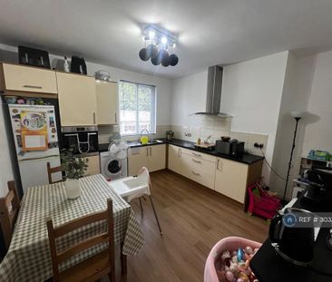 2 bedroom terraced house to rent - Photo 4