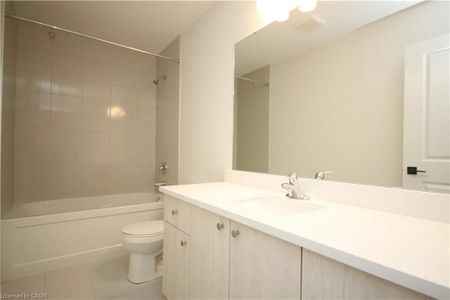 For Lease - 13 Dresser Lane, Hamilton, Ontario - Photo 5