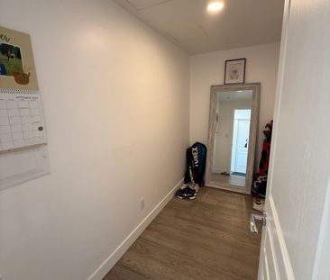 1 bed plus den downtown - Photo 3
