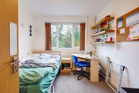 1 bedroom in a house share to rent - Photo 5