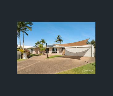 Spacious Family Home with Pool in Quiet Suburb - Photo 2