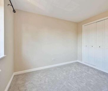Belgrave Manor, Mount Hermon, GU22 - Photo 6