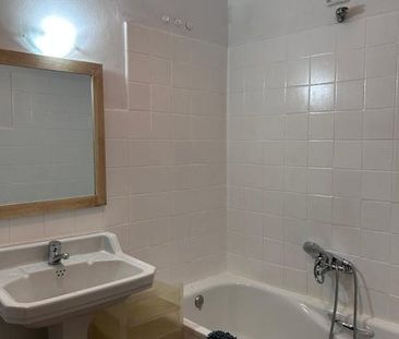 Plaza Manolete, Madrid, Community of Madrid 28020 - Photo 3