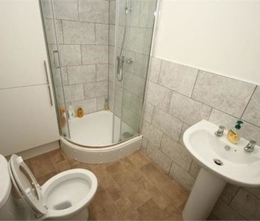 3 Bed - 15 Hessle Walk, Hyde Park, Leeds - LS6 1EJ - Student - Photo 4