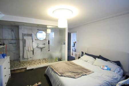 2 bedroom property to rent in London - Photo 4