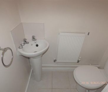 3 bedroom terraced house to rent - Photo 6