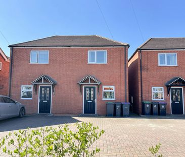 Semi-detached house to rent on - Photo 4