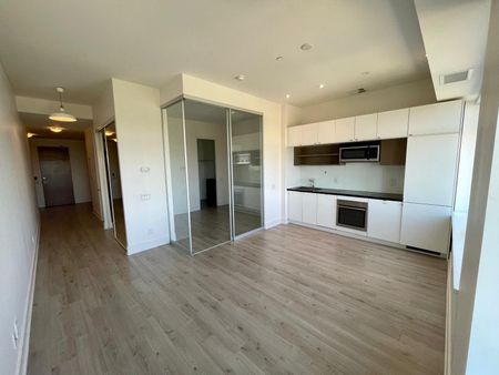 For Lease - 111 St Clair Avenue Unit# 1701, Toronto, Ontario - Photo 3