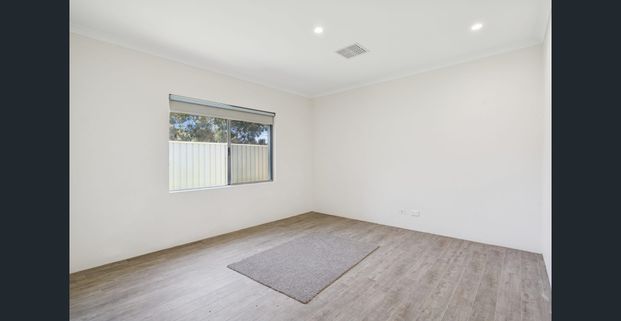 Spacious 4-Bedroom Family Home in Leeming - Photo 1