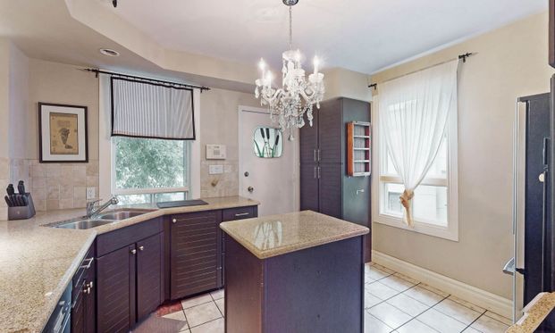 For Lease - 149 Worsley Street, Barrie, Ontario - Photo 1