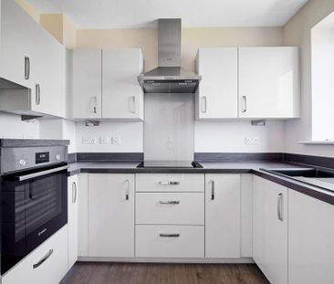 2 bedroom retirement property to rent - Photo 3