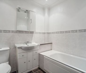 Fieldway, Chalfont St. Peter, Gerrards Cross,SL9 - Photo 3