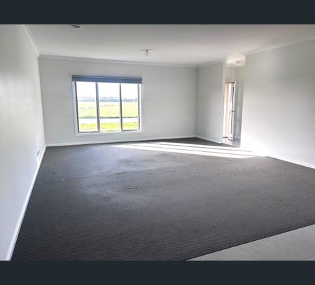 8 Bambury Close, Koo Wee Rup, Vic 3981 - Photo 4