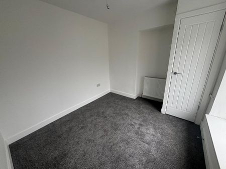 4 bedroom terraced house to rent - Photo 5