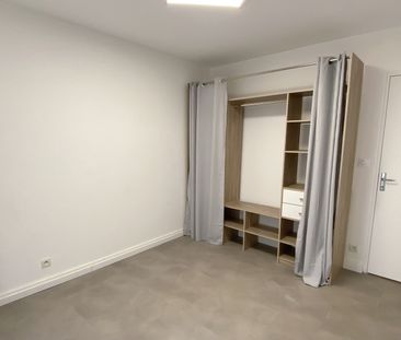 Location Appartement 3 pièces 82m² ANGERS 49000 - Photo 3
