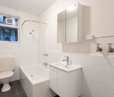 Spacious one bed - Photo 5