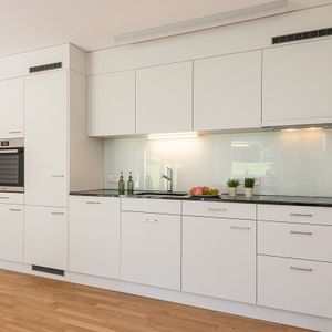 Sunny sitting room apartment is looking for a new resident! - Foto 2