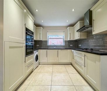 3 bedroom detached house to rent - Photo 4