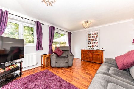 Southern Way, Farnborough, Hampshire, GU14 - Photo 2