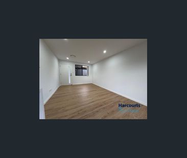 Stunning Brand New With Ducted A/C - Photo 6