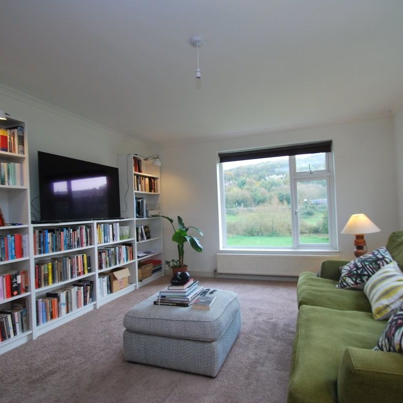 Grosvenor Bridge Road - Photo 1