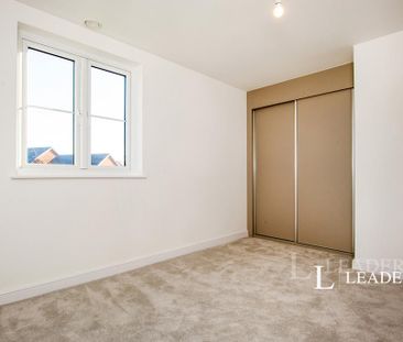 4 bedroom detached house to rent - Photo 3