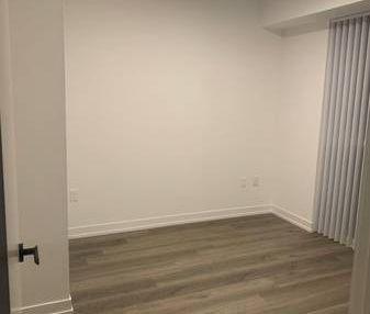 One Bedroom Vaughan Downtown Apartment for rent - Photo 2