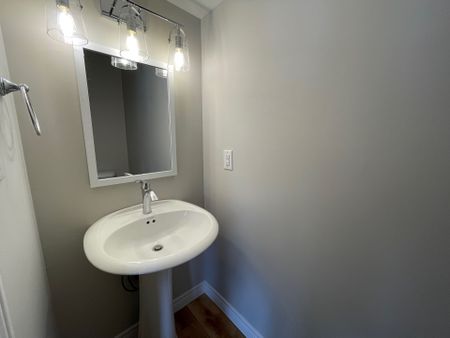 For Lease - 130 Terrace Hill Street Unit# Rear, Brantford, Ontario - Photo 4