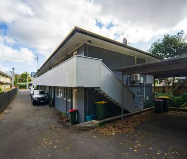 Two Bedroom Unit Close to City Centre - Photo 5