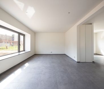 Nieuwe, energiezuinige woning met vrij uitzicht over de velden. - Photo 1