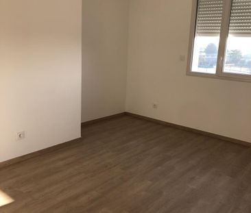 A LOUER ORVAULT FORUM T3 2022 - loi Pinel 4ème étage balcon 5.60 m2... - Photo 1