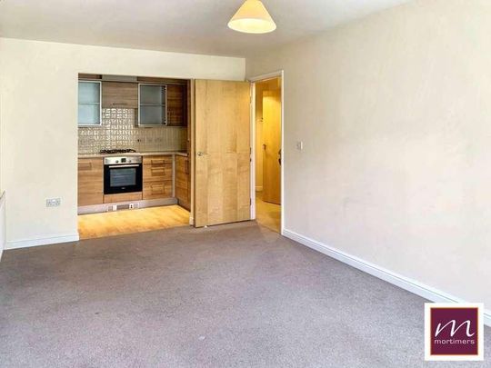 Barnshaw House, Coxhill Way, HP21 - Photo 1