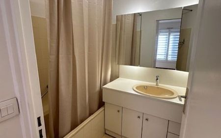 Appartement à louer 2 pièces • 44,27 m2 Clamart - Photo 3