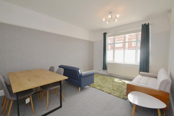 2 bedroom flat to rent - Photo 1