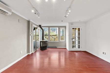 For Lease - 585 Annette Street Unit# Lower, Toronto, Ontario - Photo 2