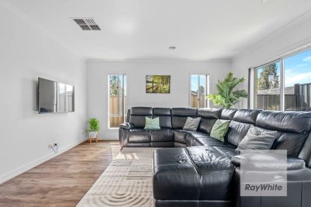 “Effortless Family Living” - Photo 4