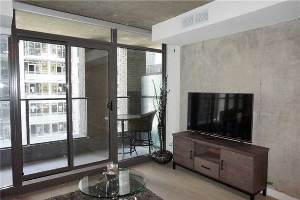 For Lease - 111 Bathurst Street Unit# 519, Toronto, Ontario - Photo 1