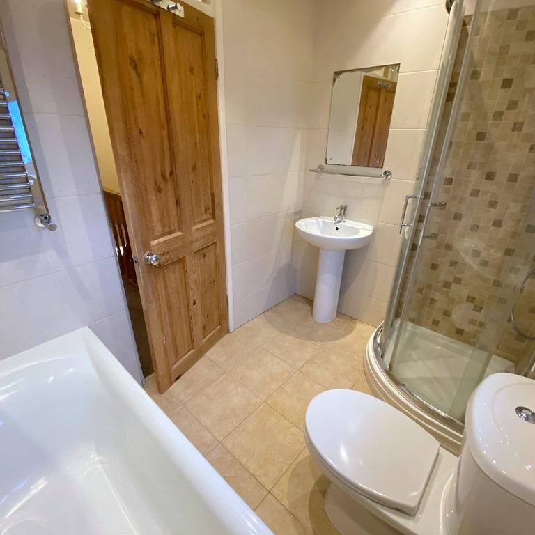 3 bedroom semi-detached house to rent - Photo 1
