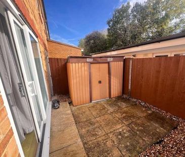 Garland Drive, Hounslow, TW3 - Photo 2