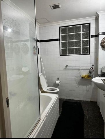 Chippendale - Photo 2