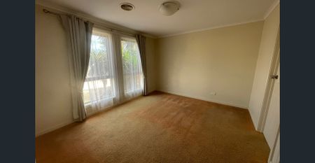 GREAT LOCATION FOR EXECUTIVE FAMILY LIVING - Photo 4