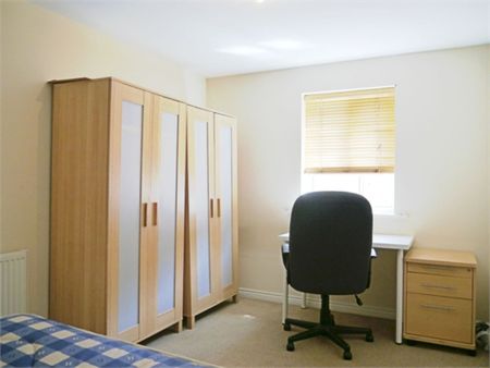 2 Bedroom Apartment - Photo 4