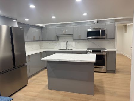 For Lease - 8 Slater Mill Place, Hamilton, Ontario - Photo 5