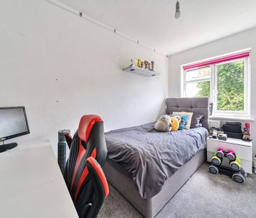 4 bedroom terraced house to rent - Photo 2