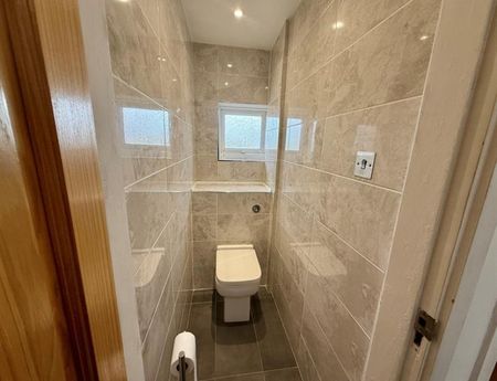 2 Bedroom Apartment HOMEOW - Photo 5