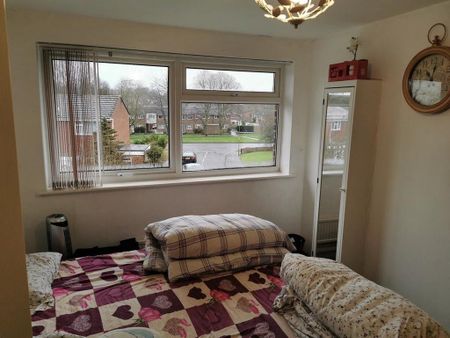 3 bedroom end of terrace house to rent - Photo 3